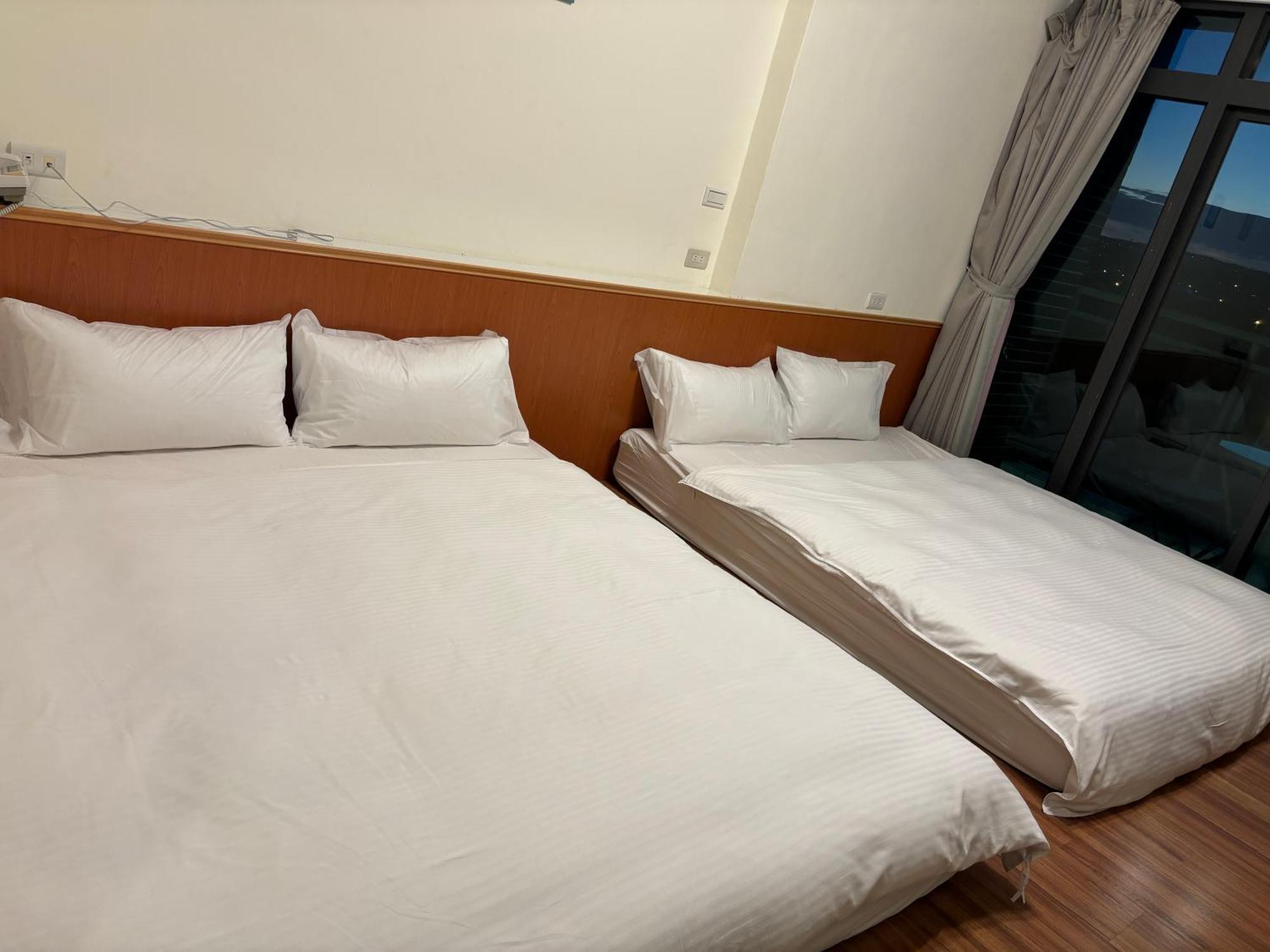 Yiren Hotel Hengchun Exterior photo