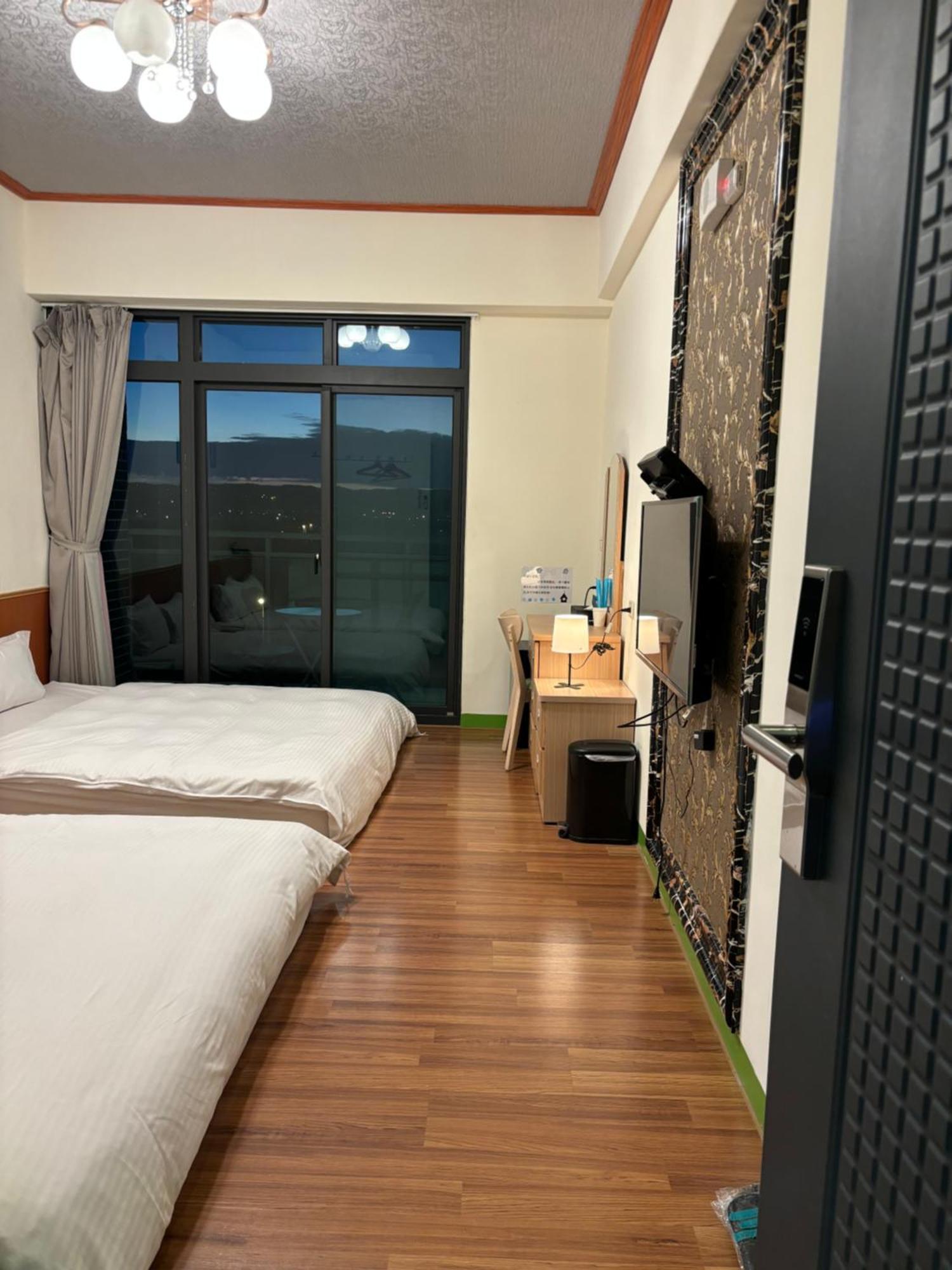 Yiren Hotel Hengchun Exterior photo